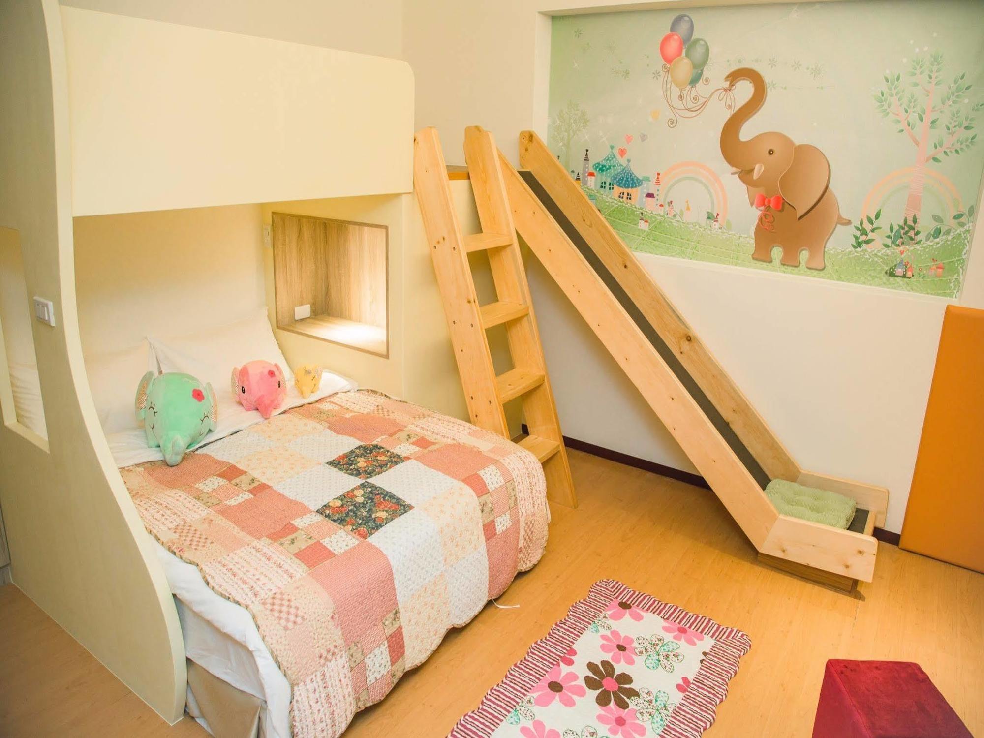 Happy Castle Cottage Hualien City Ngoại thất bức ảnh